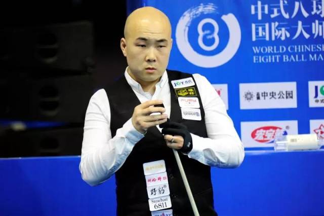 [国内足球]冯劲角球开出 李圣龙头球扩大比分